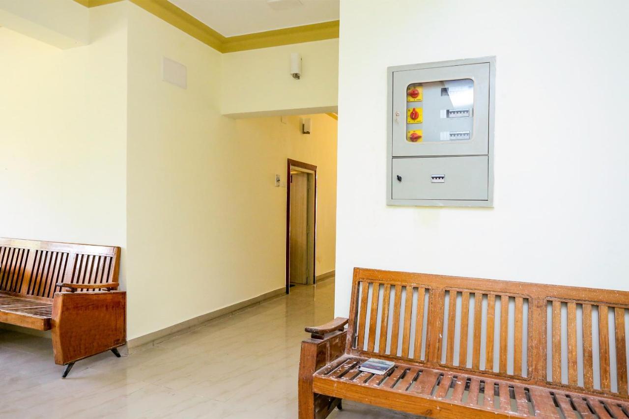 Oyo 18627 Hotel Mithila Salem Exterior foto