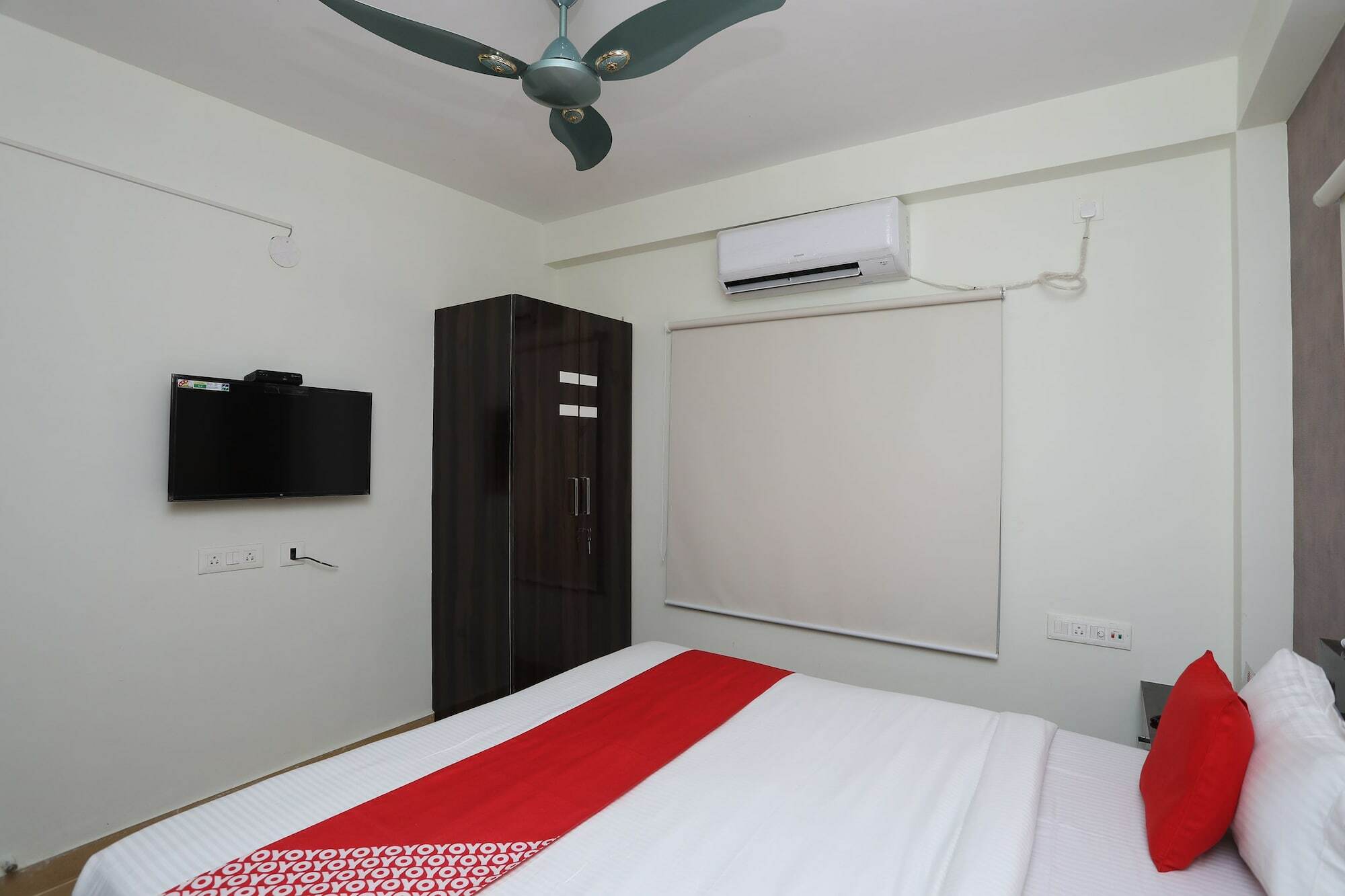 Oyo 18627 Hotel Mithila Salem Exterior foto